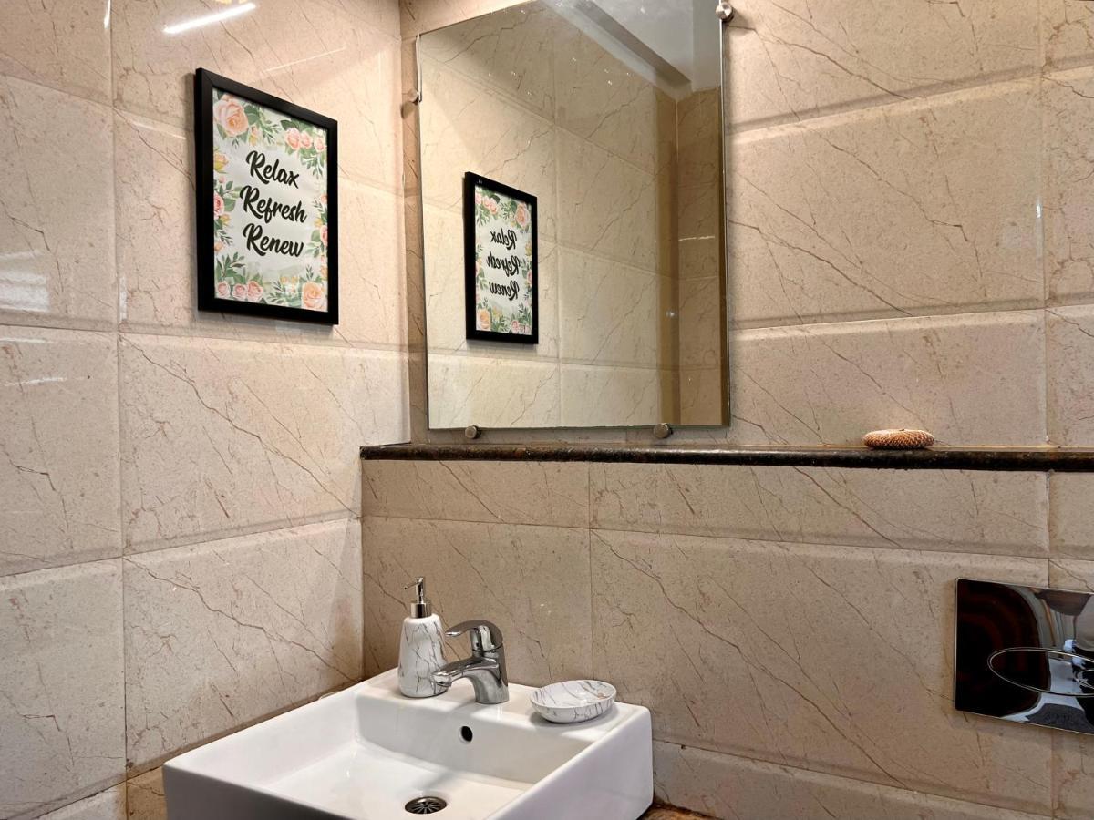 Luxurious Nirvana Apartments Vagator Ngoại thất bức ảnh