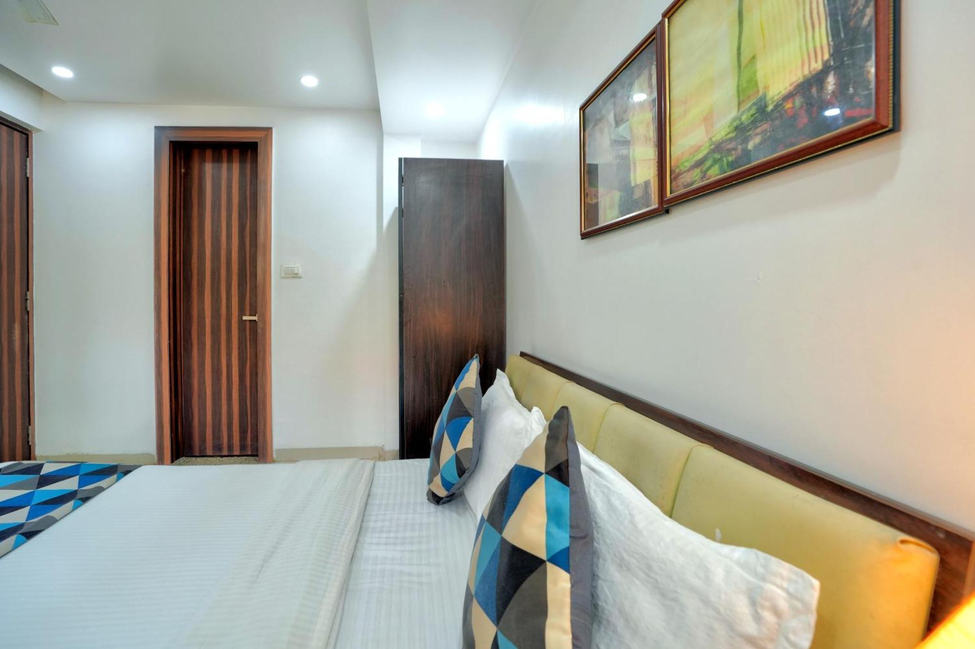 Luxurious Nirvana Apartments Vagator Ngoại thất bức ảnh