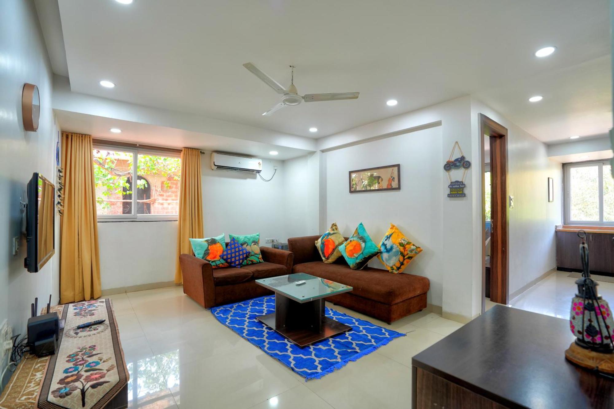 Luxurious Nirvana Apartments Vagator Ngoại thất bức ảnh