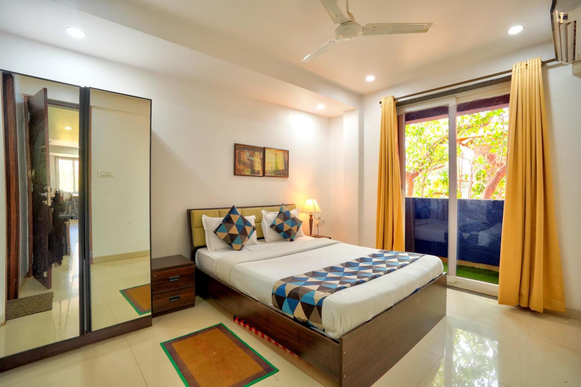 Luxurious Nirvana Apartments Vagator Ngoại thất bức ảnh